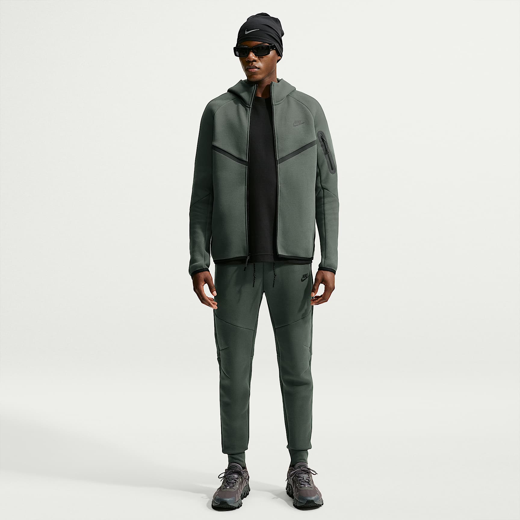 Nike Tech Men's Fleece Joggers. Nike.com